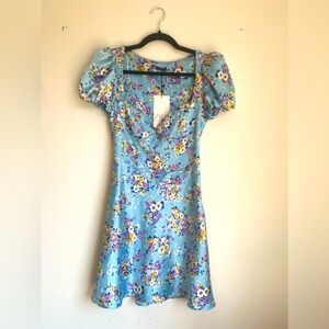 Beautiful and stylish flowery dress